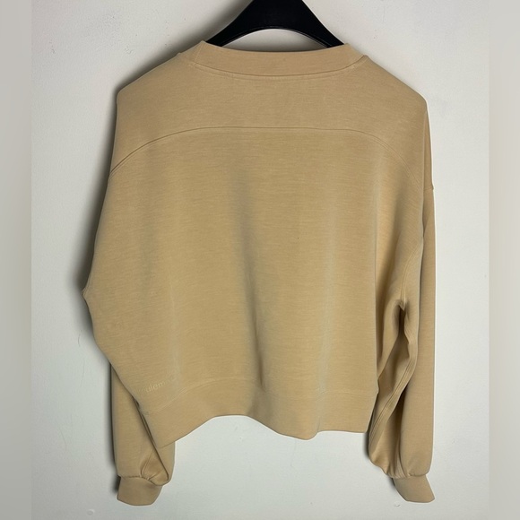Lululemon Softstreme Perfectly Oversized Cropped Crew Sweatshirt Womens 8 Biege - Picture 4 of 7